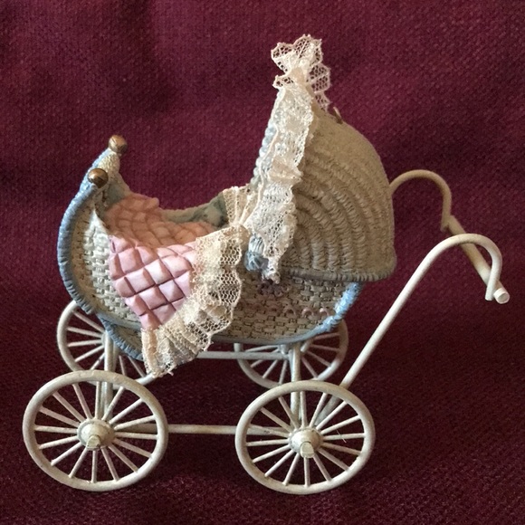 Vintage Ornament Collection Louis Nichole Victorian Baby Buggy - Picture 5 of 6